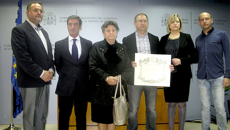 Se otorga la Orden del Mérito Civil, a título póstumo, al Hijo Predilecto de la Ciudad de Totana, Antonio Ángel Martínez Garrido